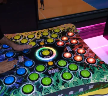 تی رکس مهاباد