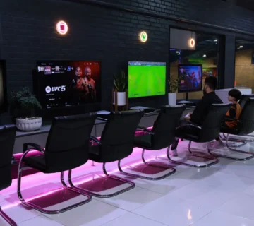 تی رکس مهاباد